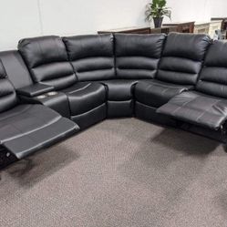 New Black Recliner Sectional Couch Includes Free Delivery 