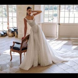 Wedding dress 