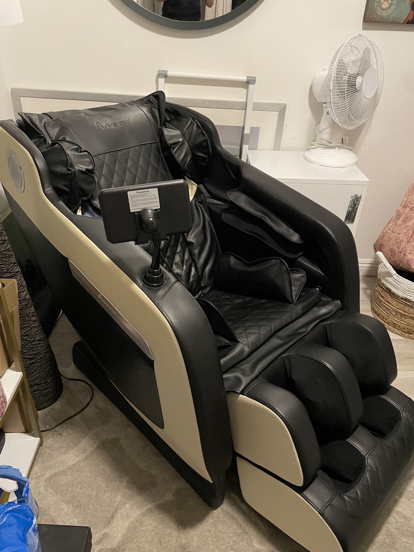 Massage Chair - $825 Great Condition