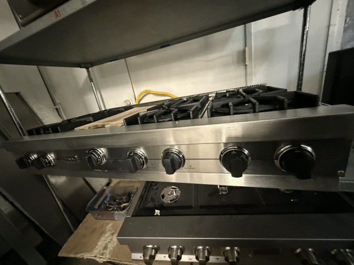 48" VIKING GAS RANGE STAINLESS STEEL