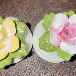 Vintage AYNSLEY BONE CHINA Salt & Pepper shakers
