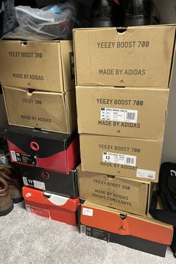All Pairs Posted Can Go For $1300 100% Authentic