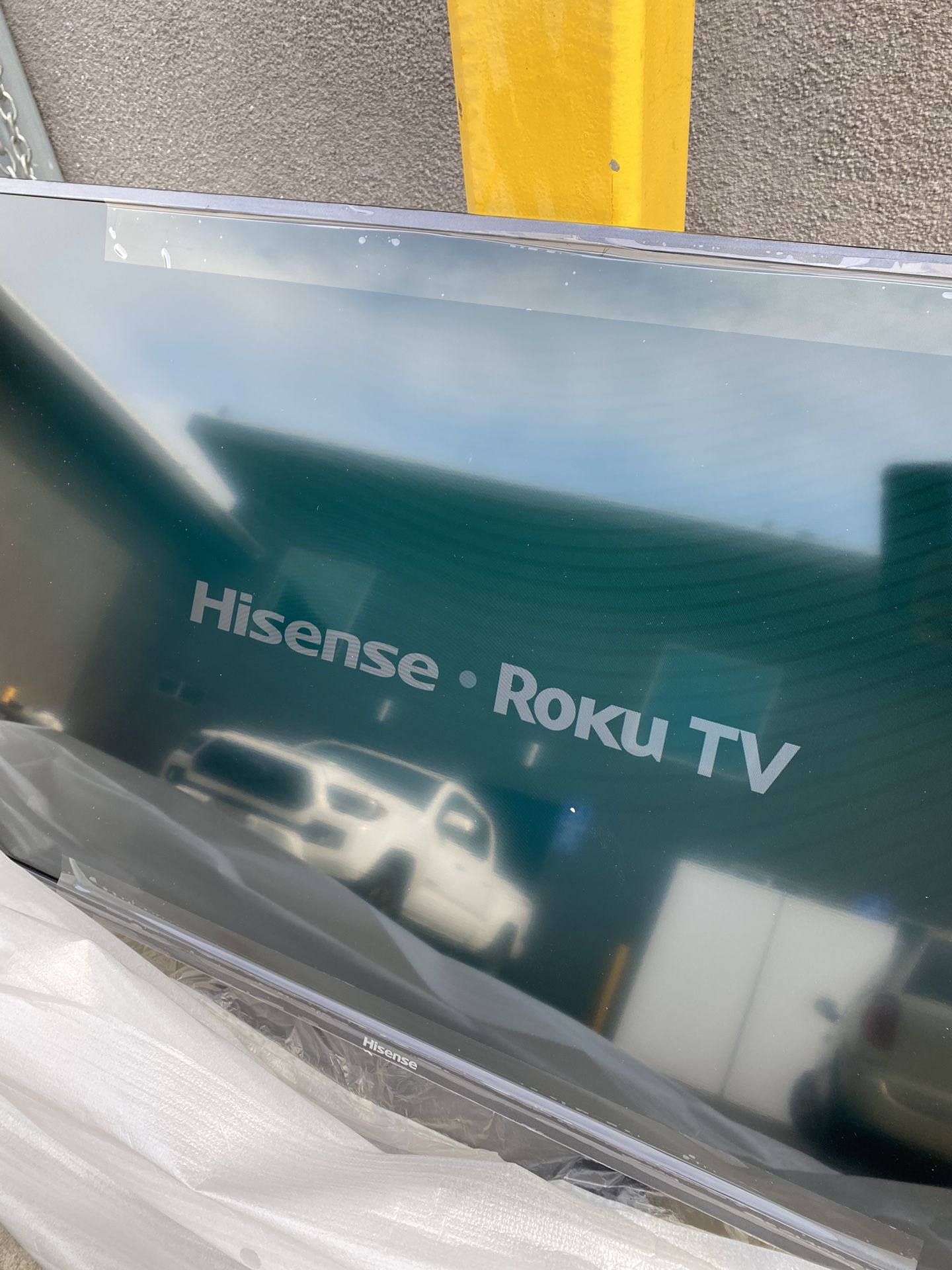 Hisense 40" Class 1080p FHD LED LCD Roku Smart TV (40H4030F1)