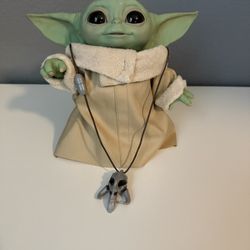 Star Wars Mandalorian The Child Animatronic Edition with Motion & Sounds Action Figure,