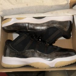 Jordan 11 Low Metallic Silver 