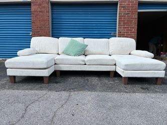 Modern Couch w/Ottoman – Barely Used only 6 month old