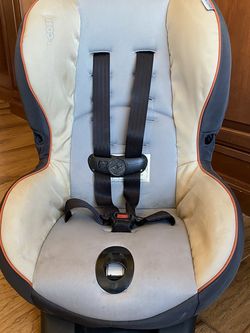 Cosi Front Facing Car seat In Excellent Condition, Maxi Cosi Model Beautiful Colors