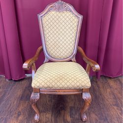 Dining Chairs 4 Pieces $299