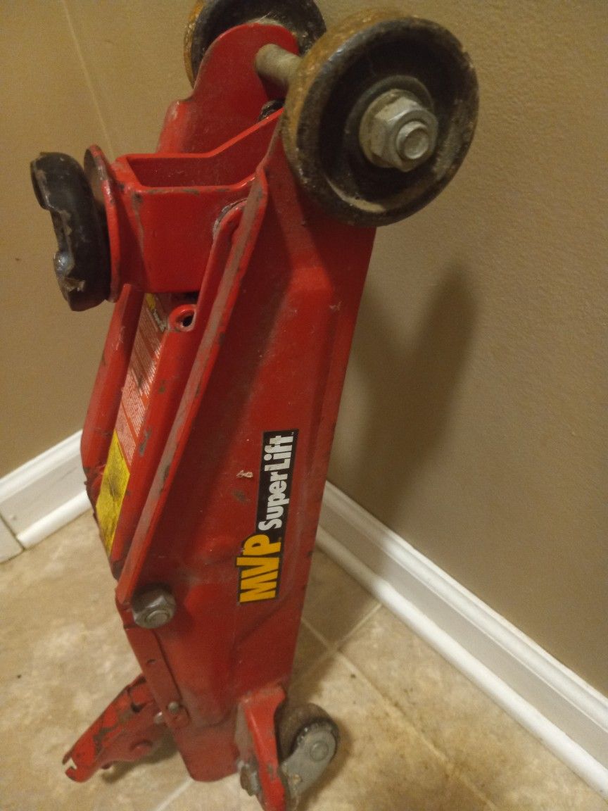 4000 / 2 Ton MVP Floor Jack/ Jack Only / No Handle