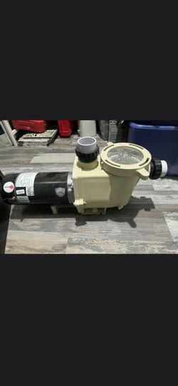 Brand new, unused pool pump