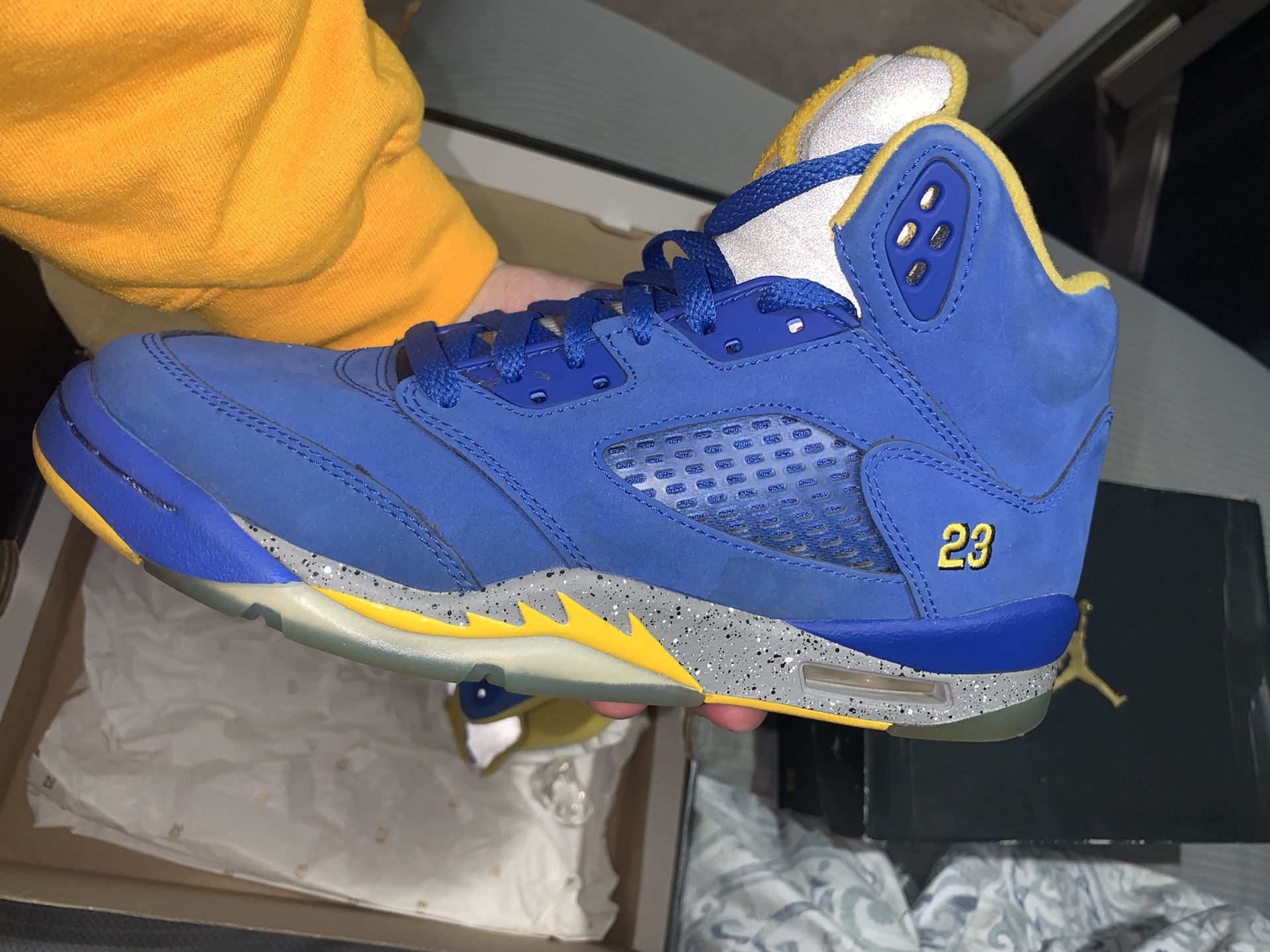 Jordan 5 Laney Size 7y