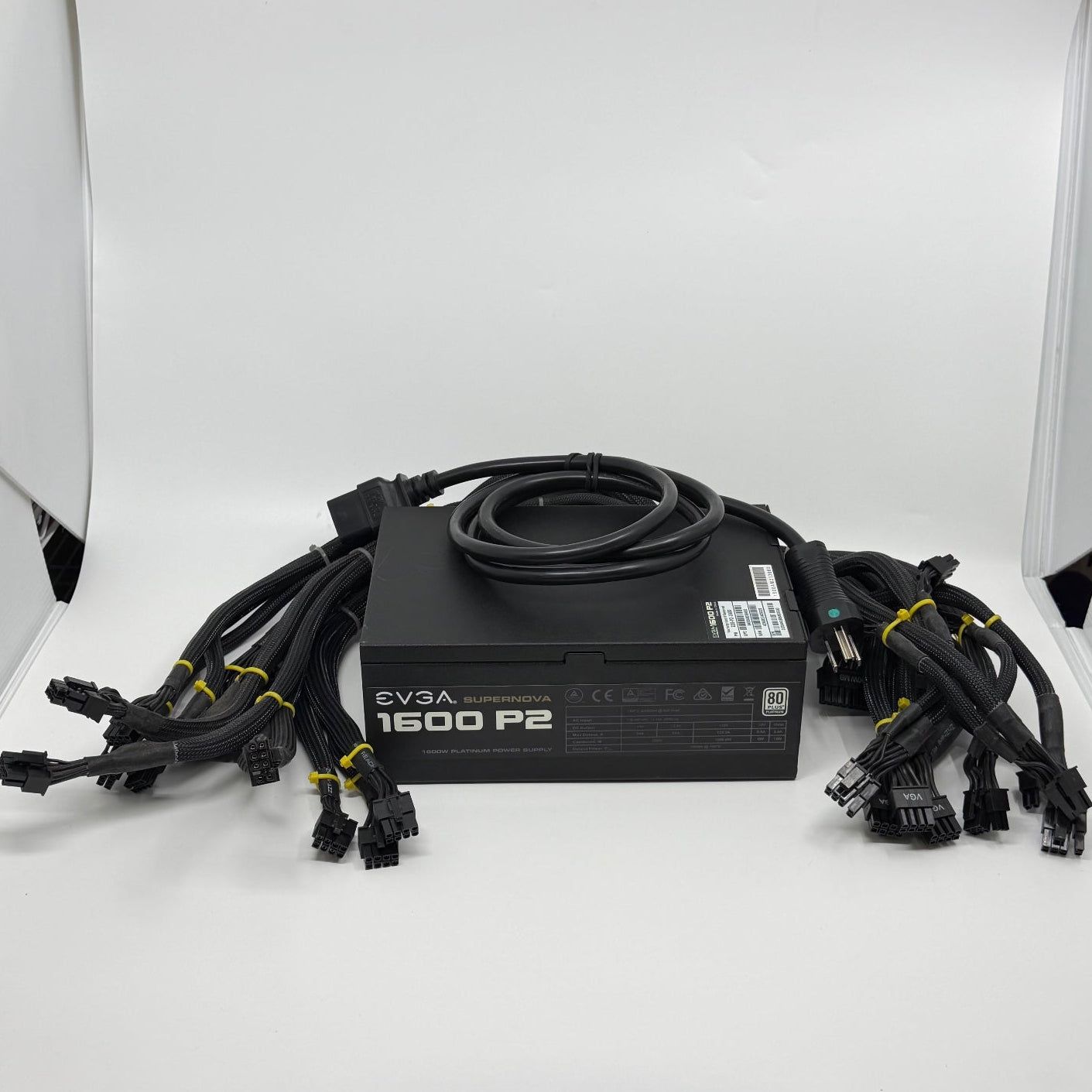 EVGA SuperNOVA 1600 P2 220-P2-1600-X1 80 Plus Platinum 1600W Fully Modular PSU