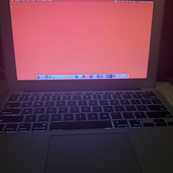Apple Laptop 