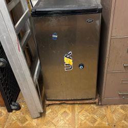 Free Fridge Works Great!