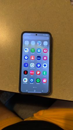 Like New Unlocked Samsung S24 phone