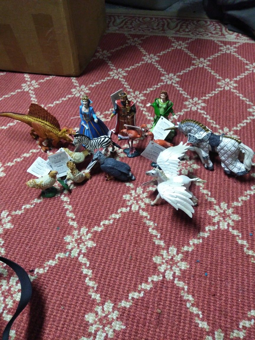 Safari Ltd Pegasus, King Queen And Princess Emily Spinosaurus Harpy Eagle