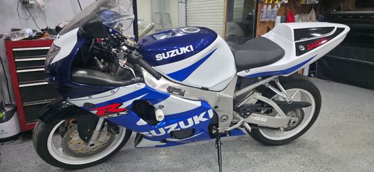 Suzuki GSXR 750