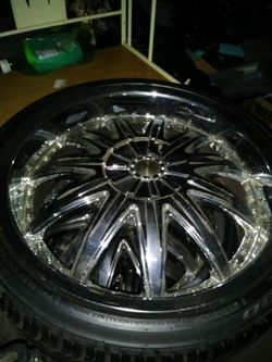 20s brand new asking 700
