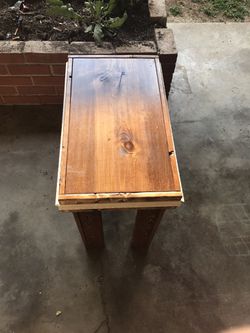 End table 20$