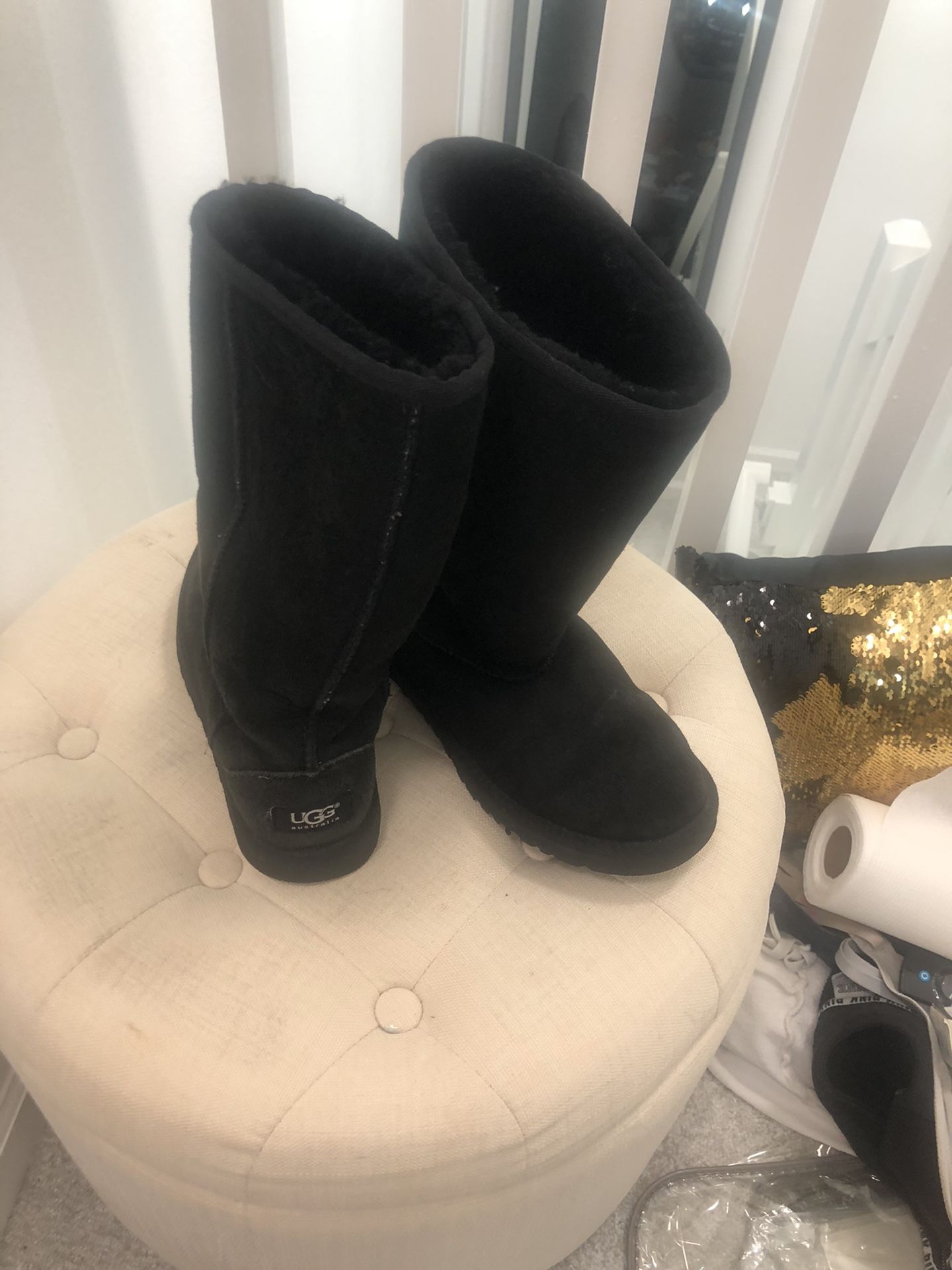 Ugg Women’s Boots Size 4 ( Tall Ones ) Real