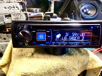 Alpine CDE-147BT CD Bluetooth USB Auxiliary car stereo head unit
