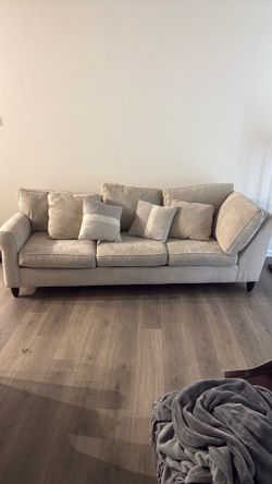 Moving sale