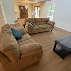 Comfortable Tan Microfiber Sofa & Loveseat Set – Great Condition