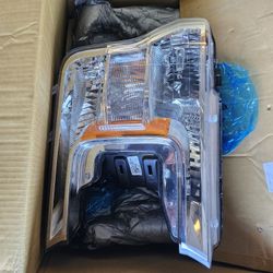 2020 FORD F150 OEM Headlights Like New