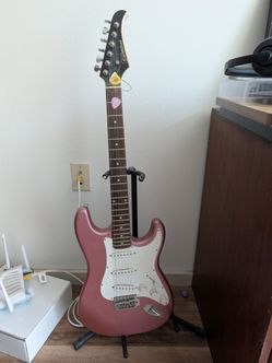 Silvertone Electric Guitar Stratocaster Style