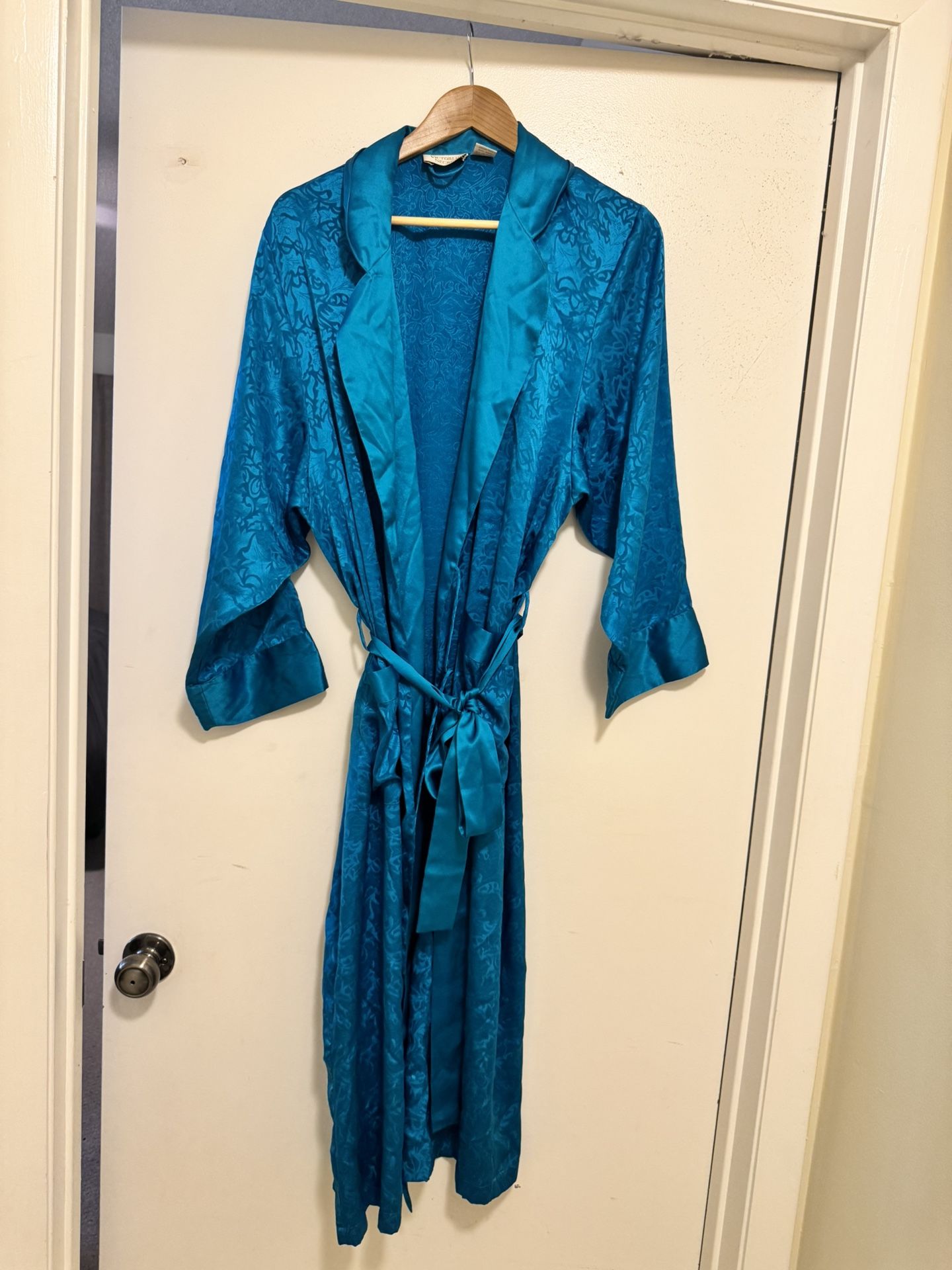 Victorias Secret Robe (Size PS)