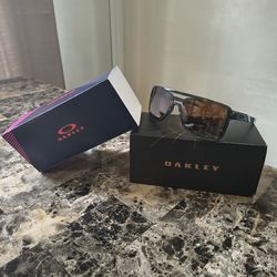 Oakley men's Castel Priszm olive ink frame sunglasses