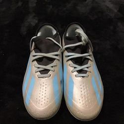 ADIDAS • FOOTWEAR size 4-4.5 boys