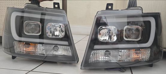 Chevy Tahoe Headlights