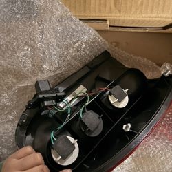 Jeep Liberty Tail Light Left Side 