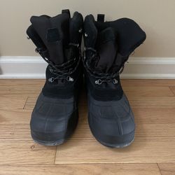 Snow boots / Botas de nieve size 11