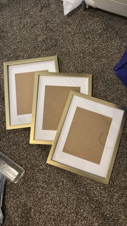 3 Picture Frames