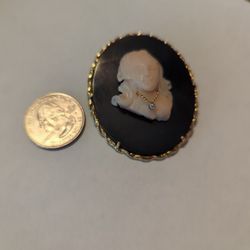 18 Karat Gold Cameo Pendant And Brooch.