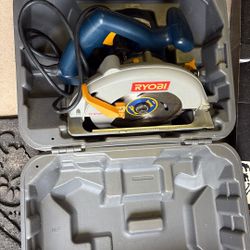 Ryobi Circular Saw With Case
