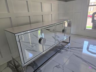 Mirrored Sideboard Cabinet with Chrome Base