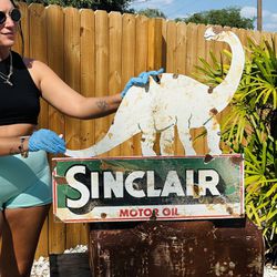 Large Porcelain Sinclair Motor Oil Advertising Sign 28 in 