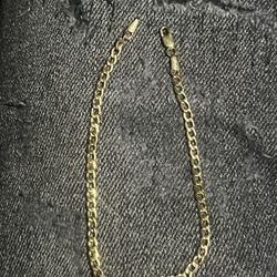 10kt Yellow Gold Curb Link Bracelet 