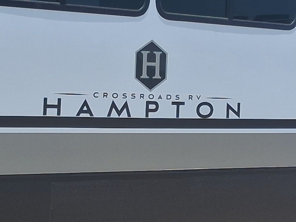 NEW 2025 CROSSROADS RV HAMPTON 395 BAM