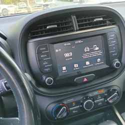 Selling my 2021 kia soul