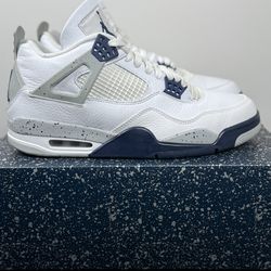 Air Jordan 4 “Midnight Navy” (2022) Size: 11M/12.5W (Preowned)