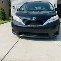 2013 Toyota Sienna