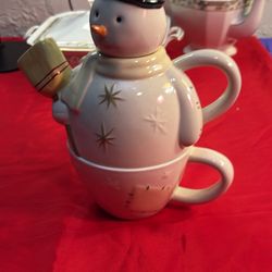 Charming Snowman Teapot & Cup Set