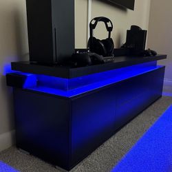 LIGHT UP TV STAND CHANGES COLORS
