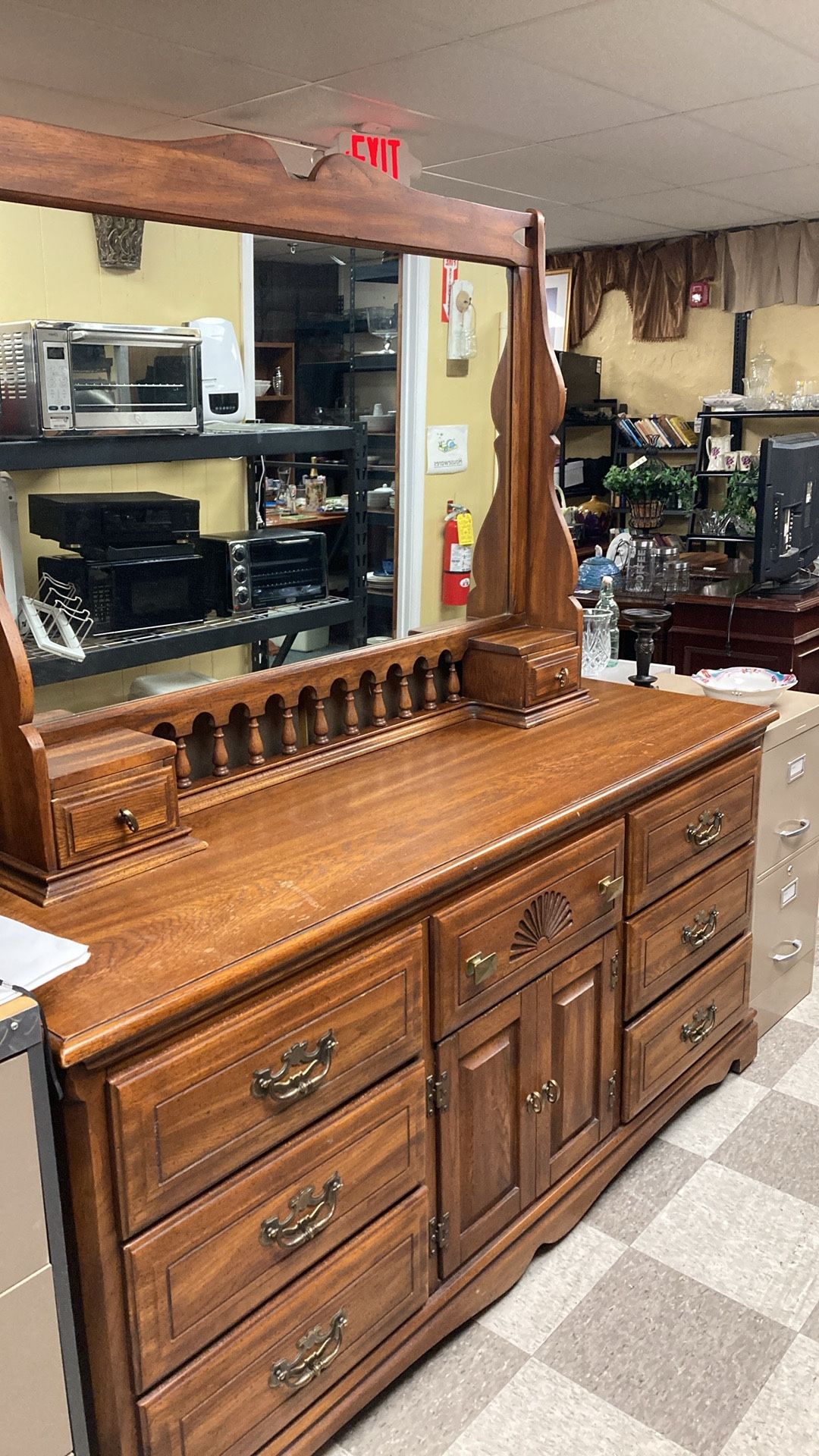 7 Drawer 2 Door Dresser W/ Mirror 