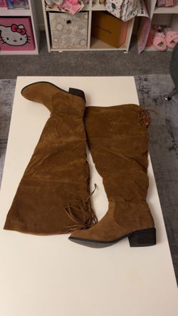 Knee high Boots