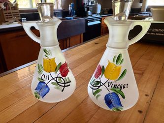 Oil and vinegar glass containers